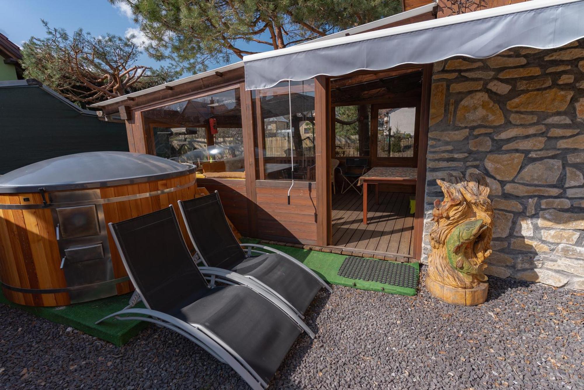 Privat Prima Hotell Liptovský Ján Exteriör bild