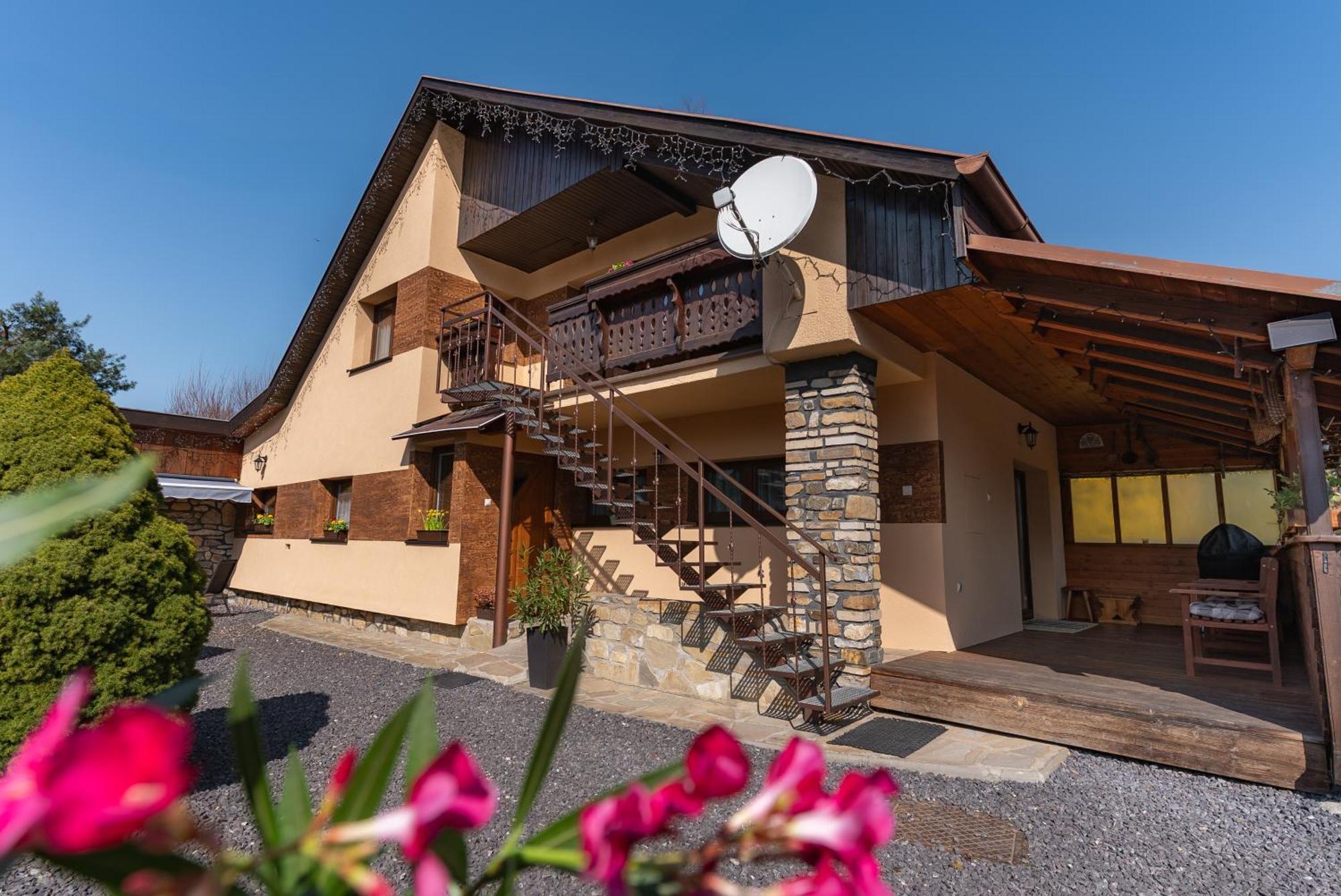 Privat Prima Hotell Liptovský Ján Exteriör bild